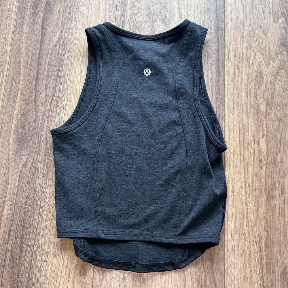 Women's Lululemon Black Soft Sueded Crewneck Cropped Tank Size 2